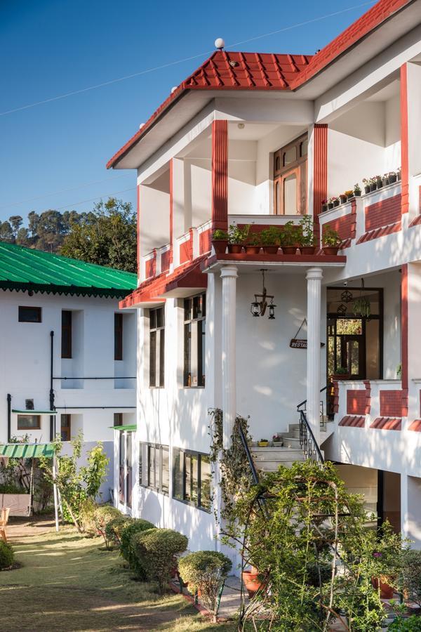 Hotel Maya Regency Bhīm Tāl Buitenkant foto
